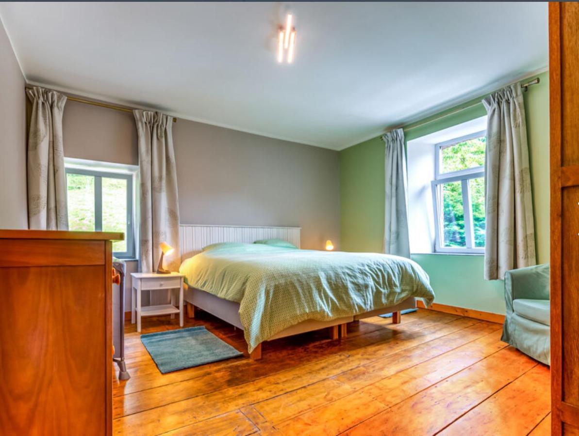 Petit Château De Harzé Hébergement de vacances *